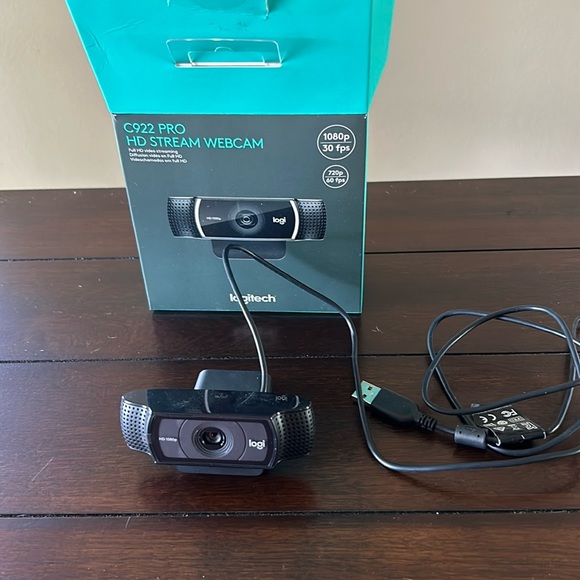 Logitech HD Stream Webcam - Picture 1 of 2